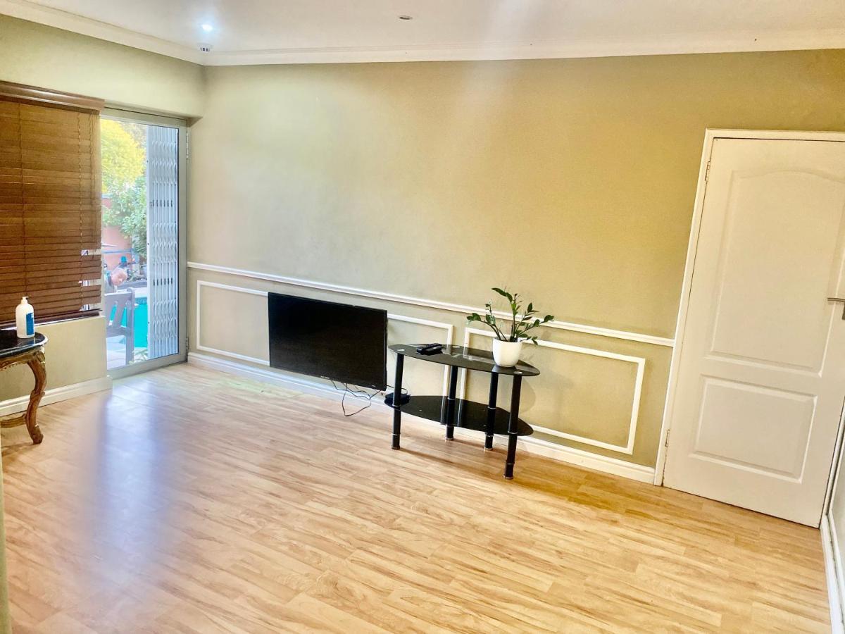 Beautiful Apartment In Century City Cape Town Bagian luar foto